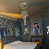 Room 5 at 40 euros with shower