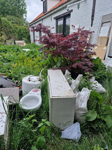 Extérieur encombré