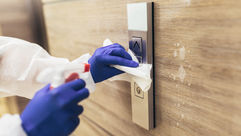 Nettoyage d'un ascenseur