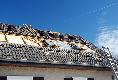 Toiture en train d'être construite