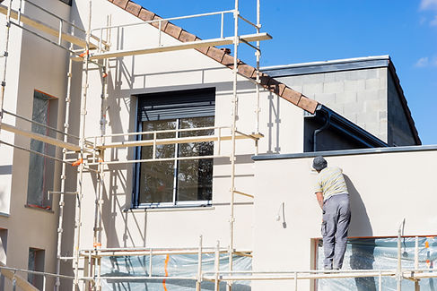 Travaux sur la façade d'une maison