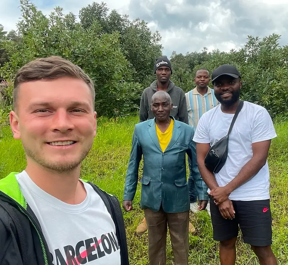 Історія Avoxy