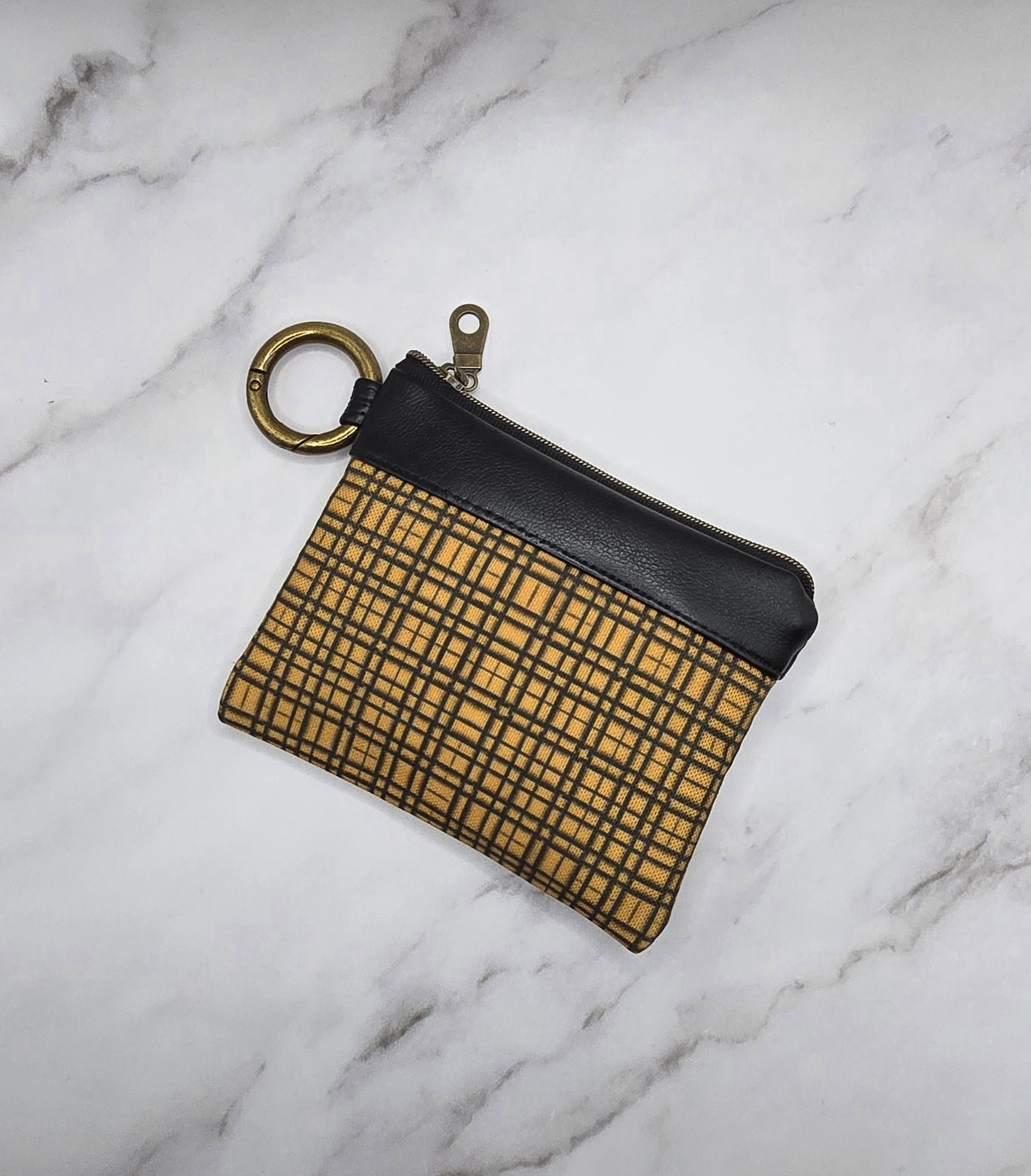 Mini wallet in dijon gold geometric pattern