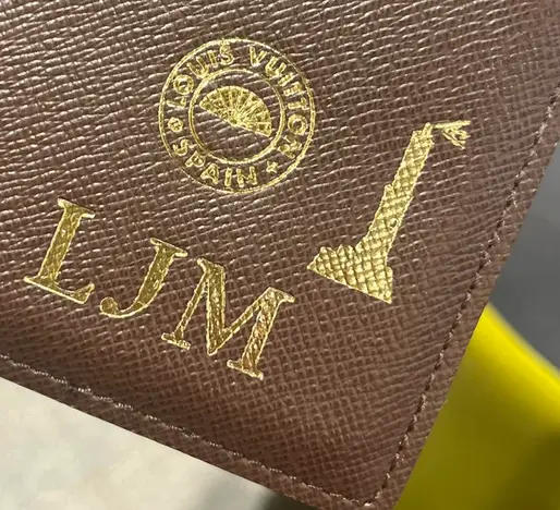 Ваш Паспорт в Мир Роскоши: Коллекционируем Впечатления с Обложкой Louis Vuitton