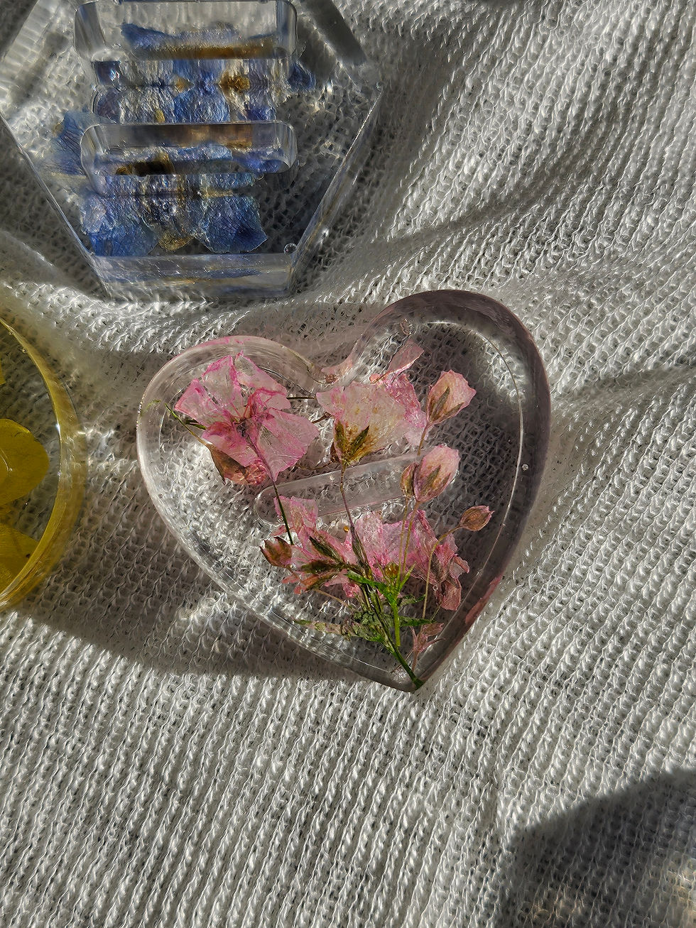 Thumbnail: Fleur Ring Holder
