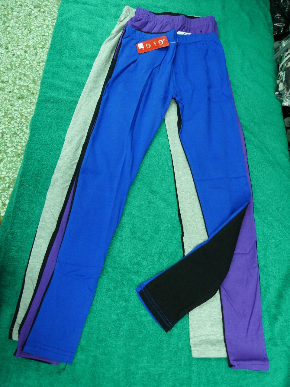 286 牛奶丝抓毛9分褲