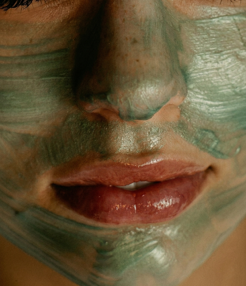 Ideal for all skin types, this hydrating facial can immediately refresh your skin and target your skin concerns such as dryness, dullness and boost your skin’s complexion. Gentle botanical enzymes will polish and liquify dead skin cells on the surface. Complete with a LED treatment and moisture lock mask, this treatment will leave your skin feeling clean and nourished.