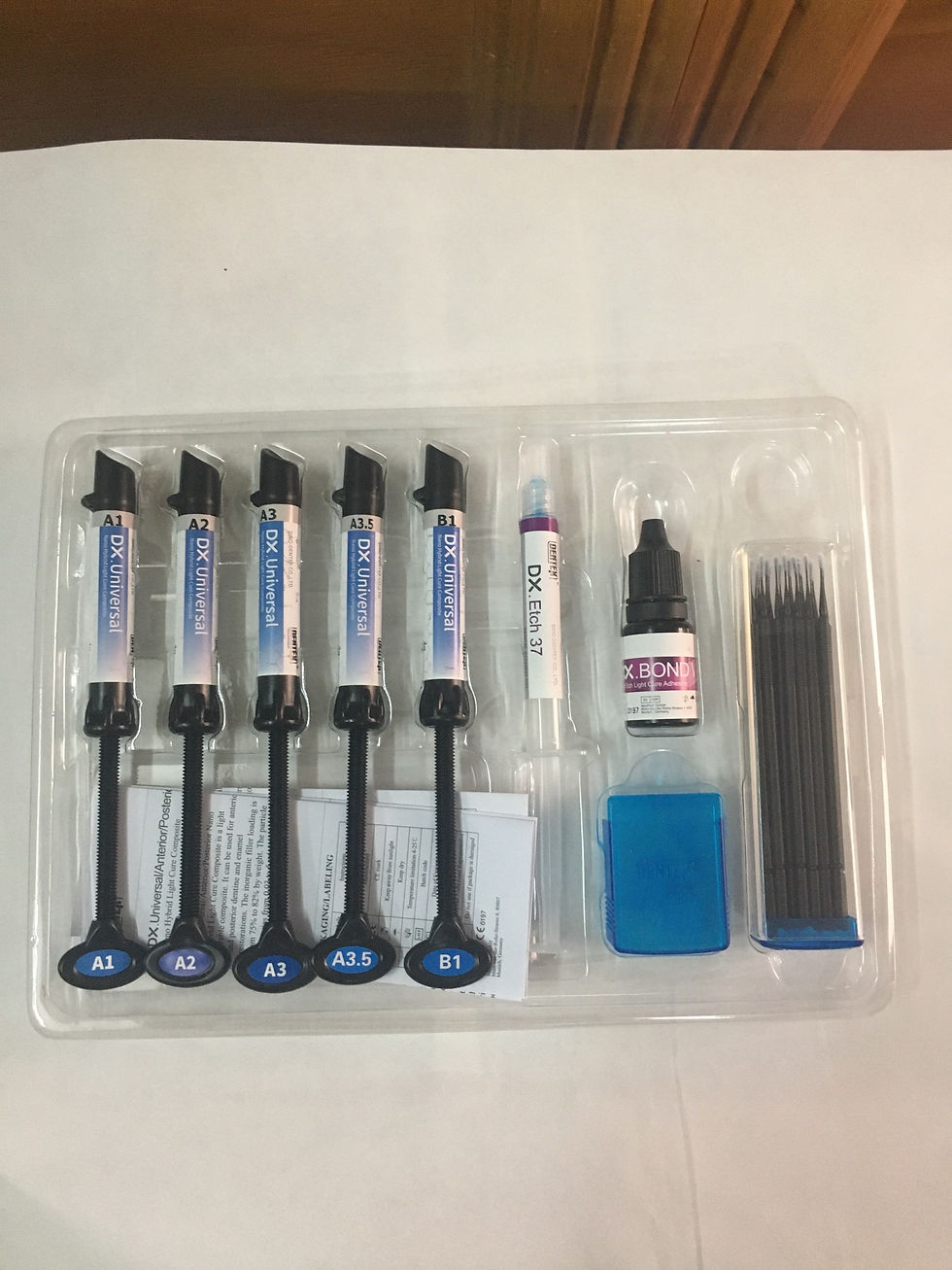 Miniature : DX.Universal  Nono Hybrid Light Cure Composite Kit Dx. Kit composite Universal