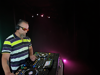 AI DJ 1.png
