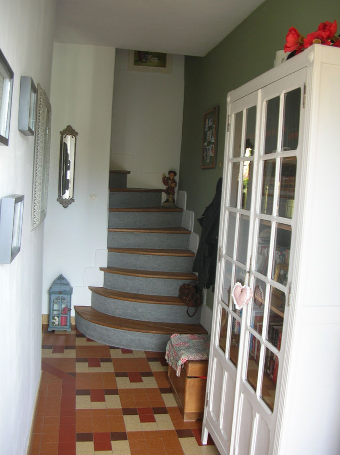 Rénovation d'un couloir et son escalier.