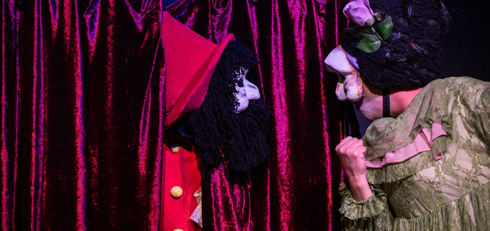 תיאטרון קומקום- תיאטרון בובות לילדים בירושלים. הצגות ילדים דו לשוניות ומרחבי יצירה שונים. הצגות וסדנאות יצירה גם בשבת
מחפשים את הצופה המושלם- מופע מסכות וליצנות