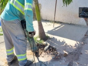 A concessionária NÃO pode cobrar pelo hidrômetro e sua instalação