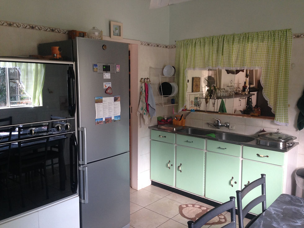 Thumbnail: Silverton, 3 Bed, 3 Bath, 2 Garage (Ref: ST180302)