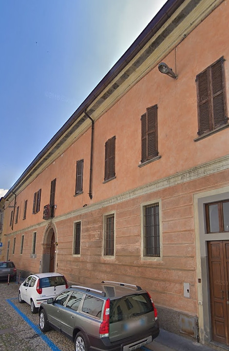 photo facade of historic building 8
