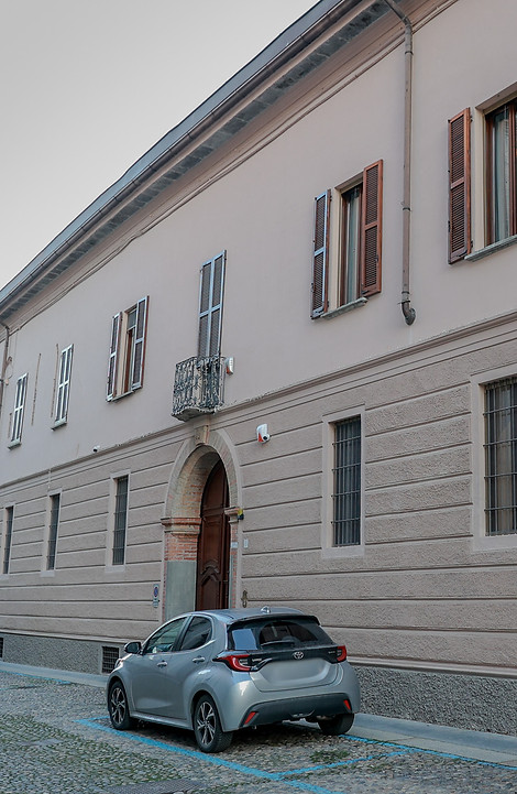 photo facade of historic building 11