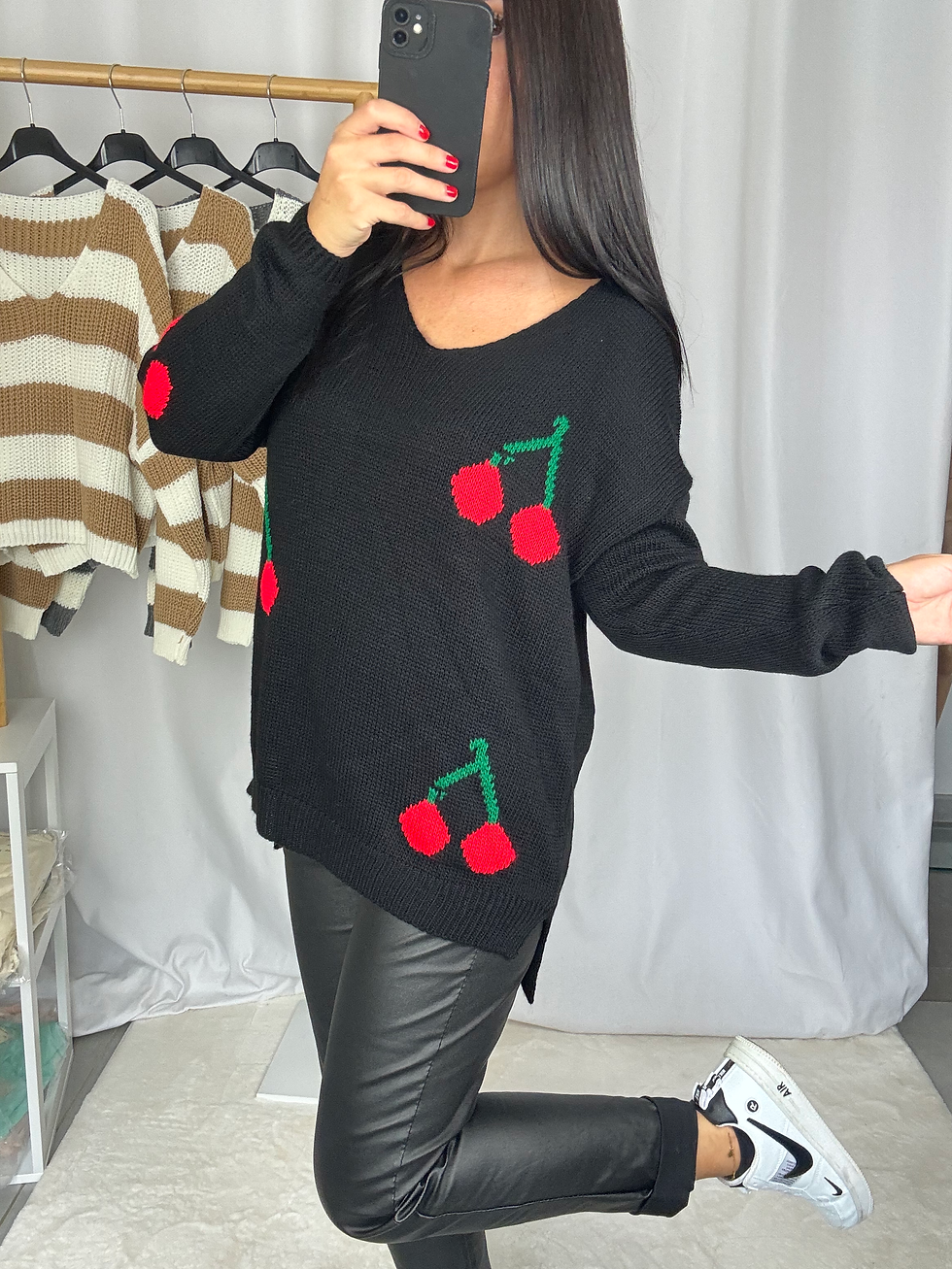 Miniature : Pull Cerises Noir TU