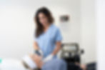 Cherin Dürr ist Ärztin für ästhetische Medizin und Gründerin von Skinembrace in Planegg bei München. Mit chirurgischem Hintergrund und langjähriger Spezialisierung auf minimalinvasive Behandlungen begleitet sie ihre Patientinnen und Patienten mit einem ganzheitlichen, medizinisch fundierten Ansatz.