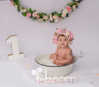 Pink Cake Smash Photoshoot