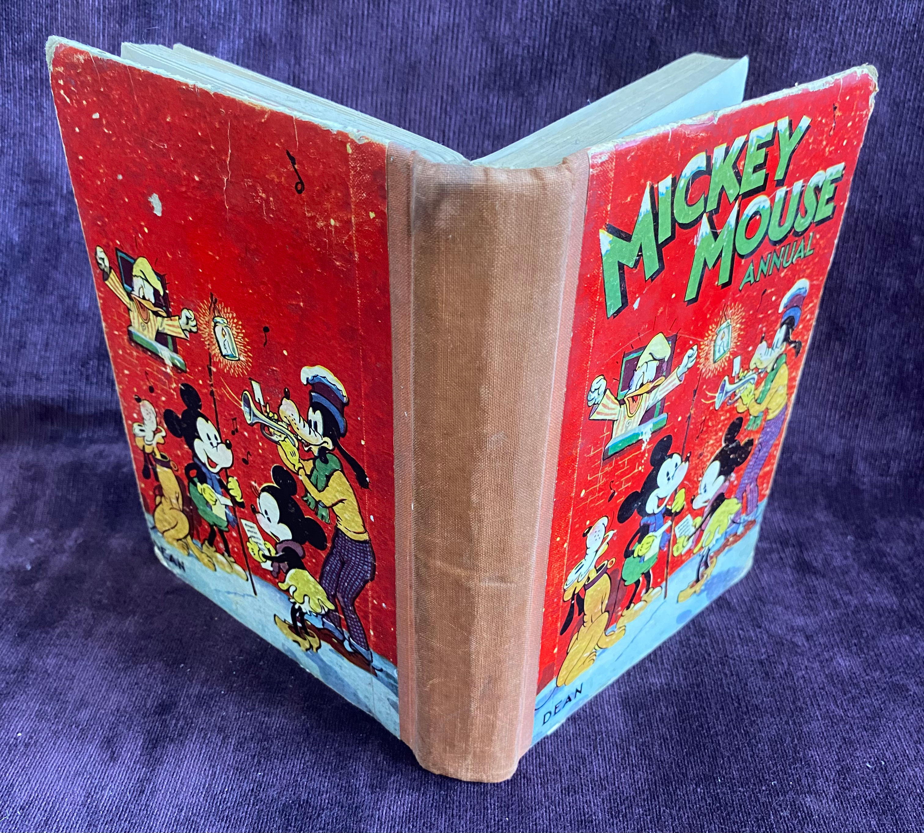 Mickey Mouse Annual. Walt Disney 1946