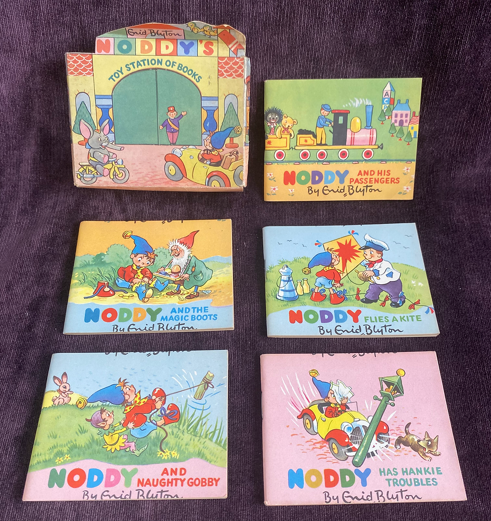 Noddy's Toy Station of Books. Enid Blyton.