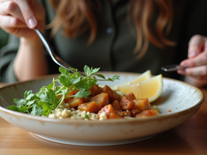 Understanding Your Fullness Signal: Why Slow Eating Matters for Hormonal Balance