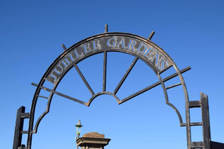 new entraince arch.jpg