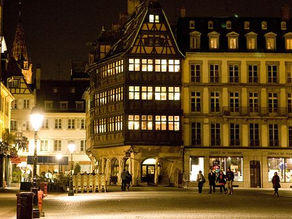 Soirée d’entreprise magique à la Maison Kammerzell avec David, magicien & mentaliste à Strasbourg