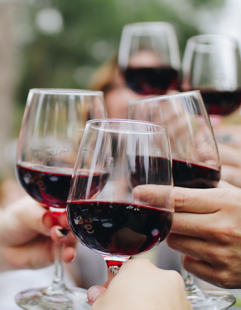 Wine Toasting_edited_edited_edited.jpg