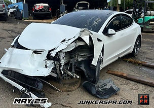 piezas de TESLA MODEL 3 2022    en Junker Gardy, Moca; recibido en may 2025