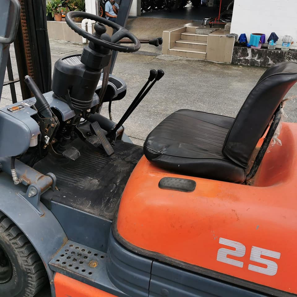 ภาพขนาดย่อ: Toyota 6FG25 *นำเข้าจากญี่ปุ่น*