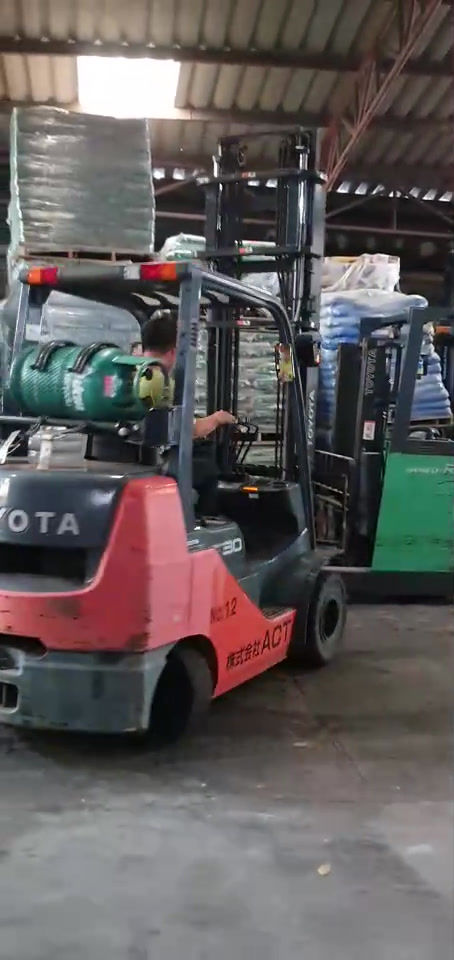 ภาพขนาดย่อ: TOYOTA 8FGK30 3ตัน รุ่นคอมแพค  เสาสูง 4.5 เมตร