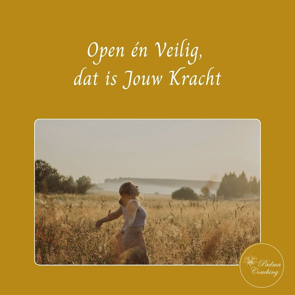 Vrouw mediteert open en veilig energetische bescherming