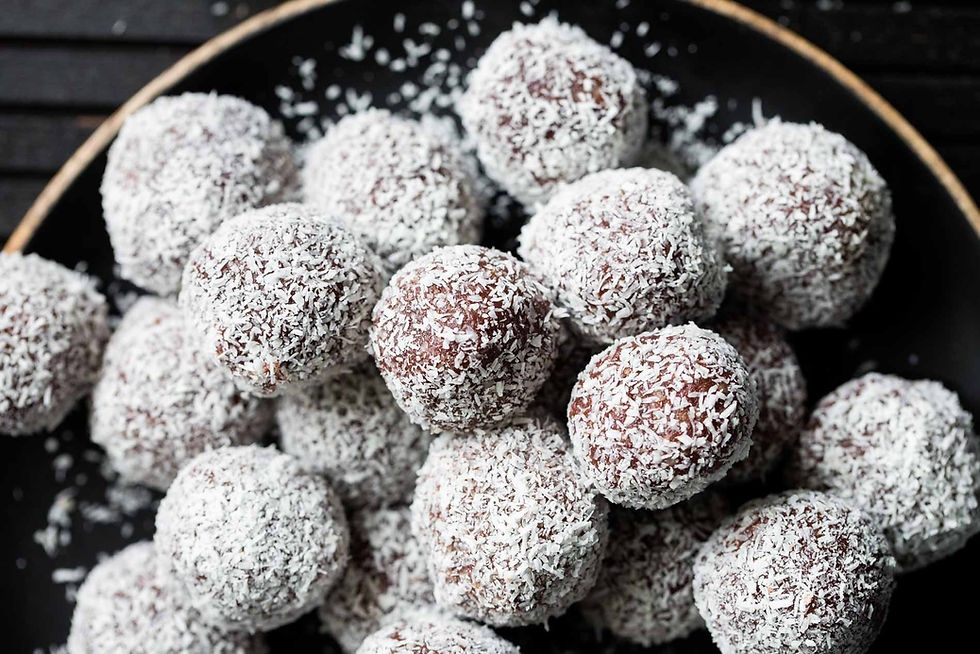 כדורי תמרים ואגוזים