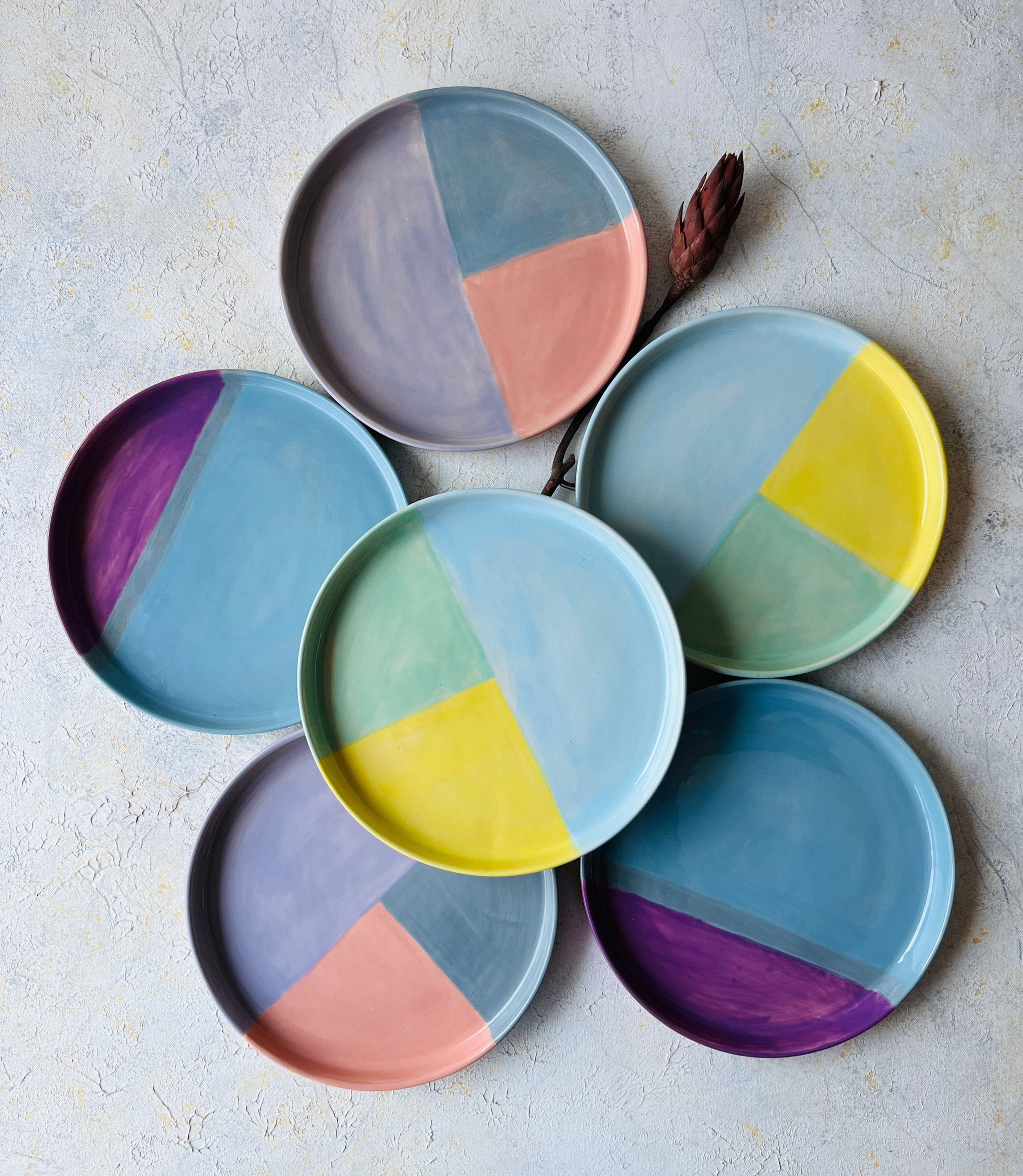 Dinner plate colour block plates