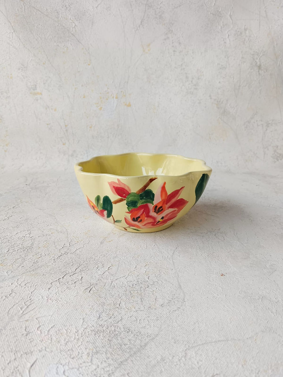 Thumbnail: Floral shape bowl