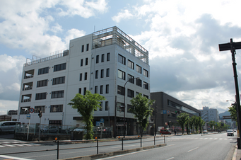 事務所開設しました。