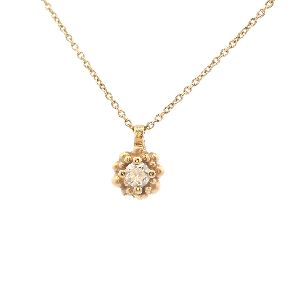 18ct Yellow Gold & Diamond Cluster Pendant - front view