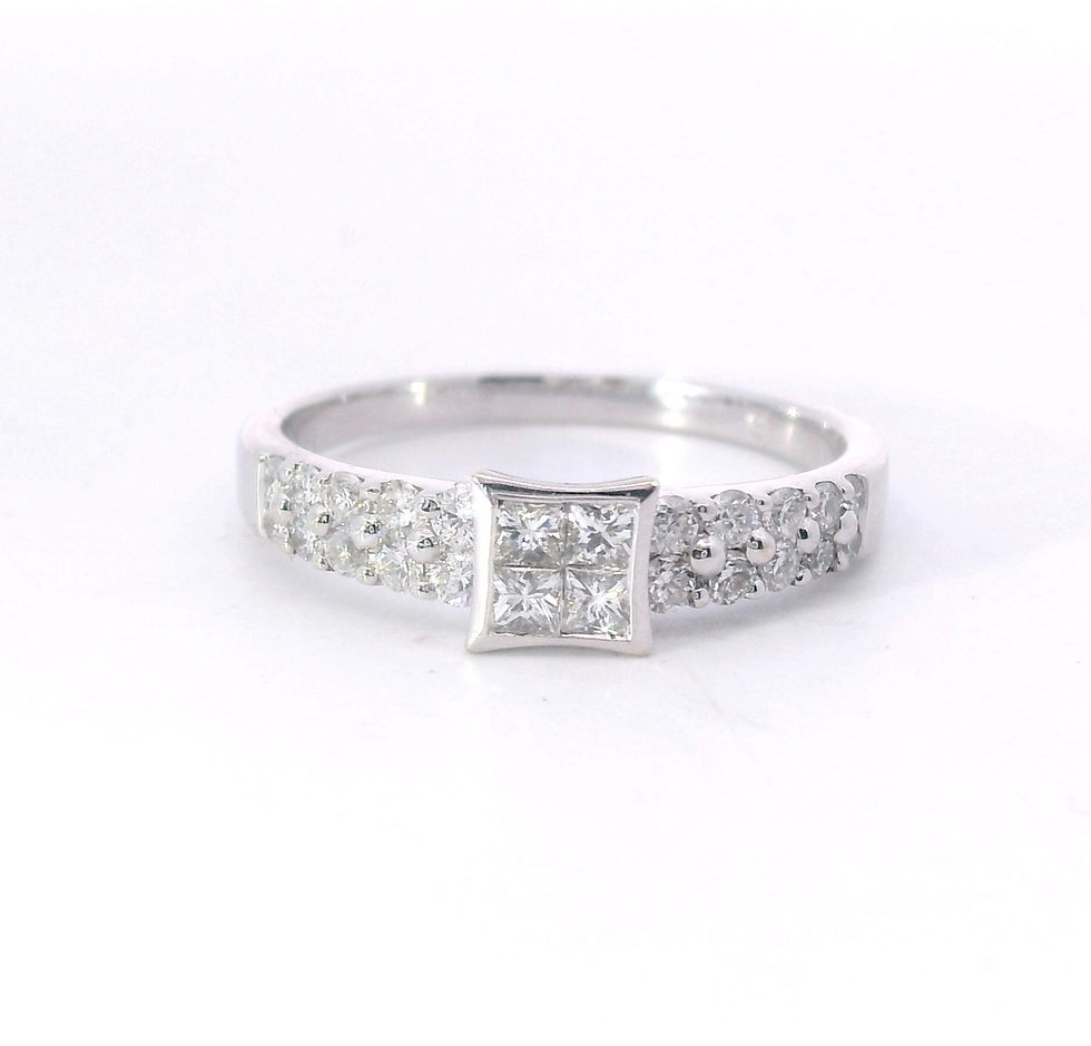 18ct White Gold Princess Cut Diamond Engagement Ring