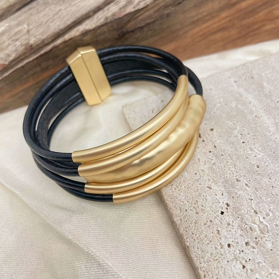 statement armband voor vrouwen gemaakt van koord met goud van world's finest bovenaanzicht