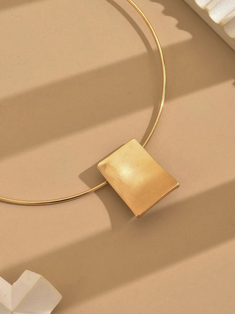 statement choker ketting goud minimalistisch van world's finest bovenaanzicht