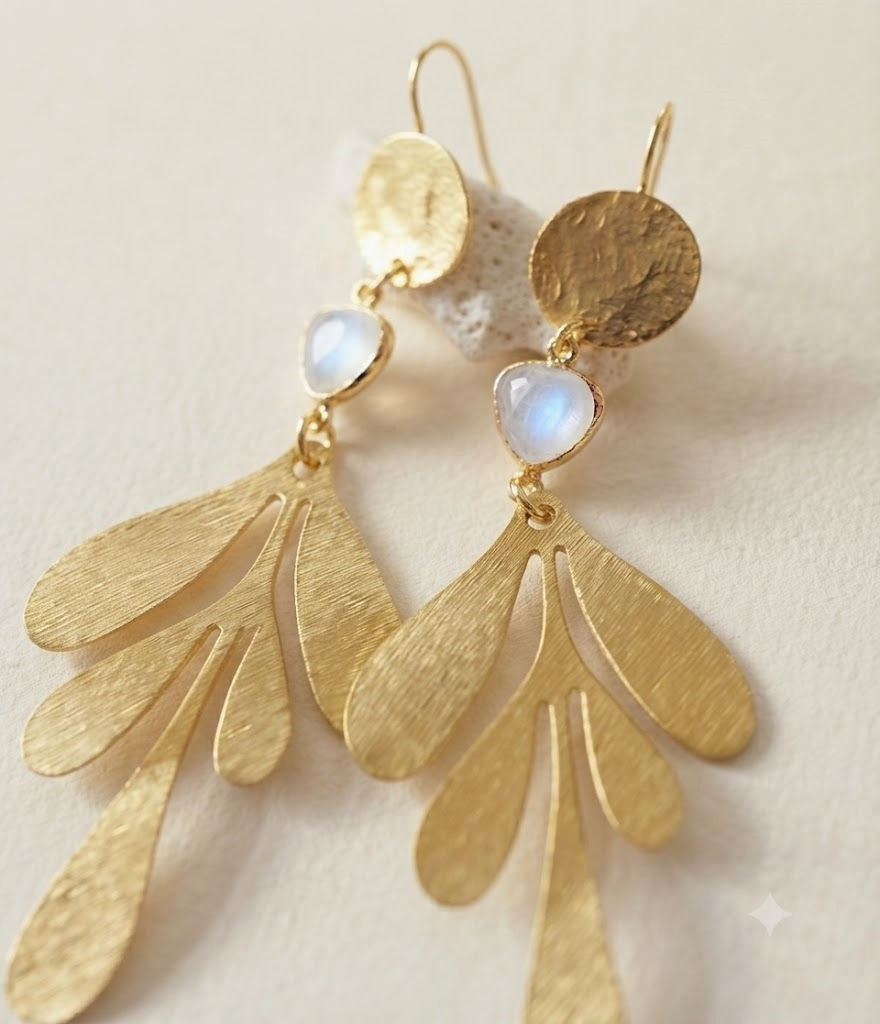 Thumbnail: Jasmine | lange oorbellen goud lichtgewicht