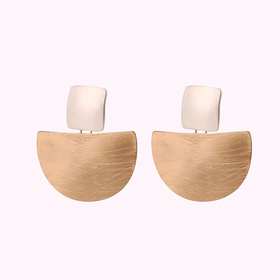 bijzondere  oorbellen geometrisch mat goud met zilver mixed metals van world's finest vooraanzicht