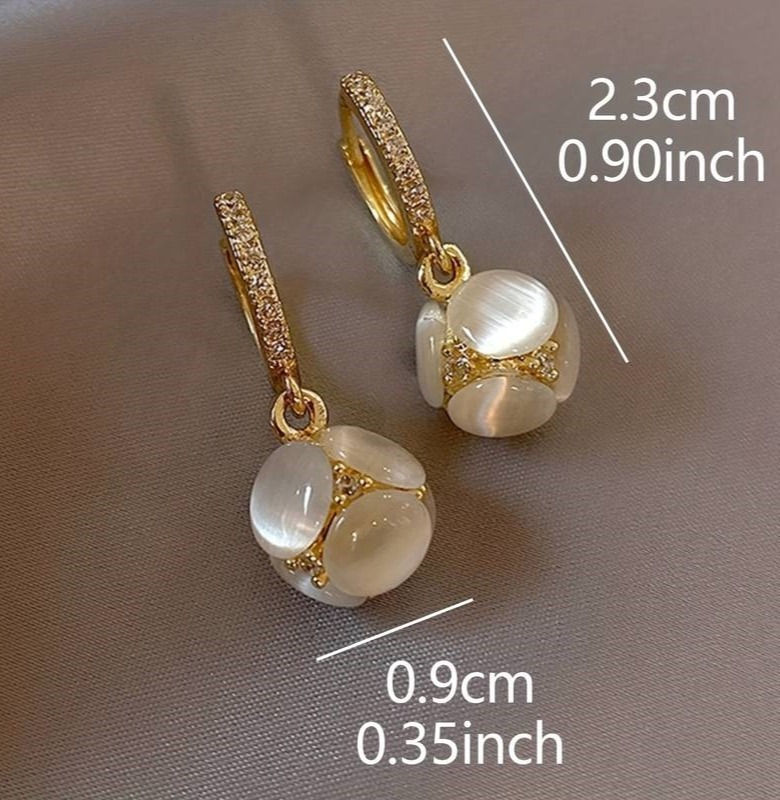 Thumbnail: Moonlight Drops | bijzondere oorbellen