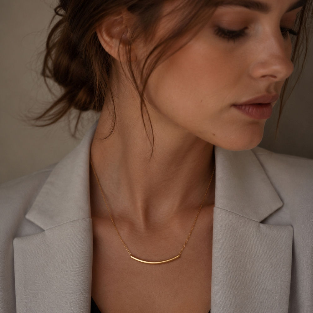 minimalistisch kettinkje goud met mooi accent van world's finest modelfoto 1