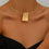 Thumbnail: statement choker ketting goud minimalistisch van world's finest modelfoto 2