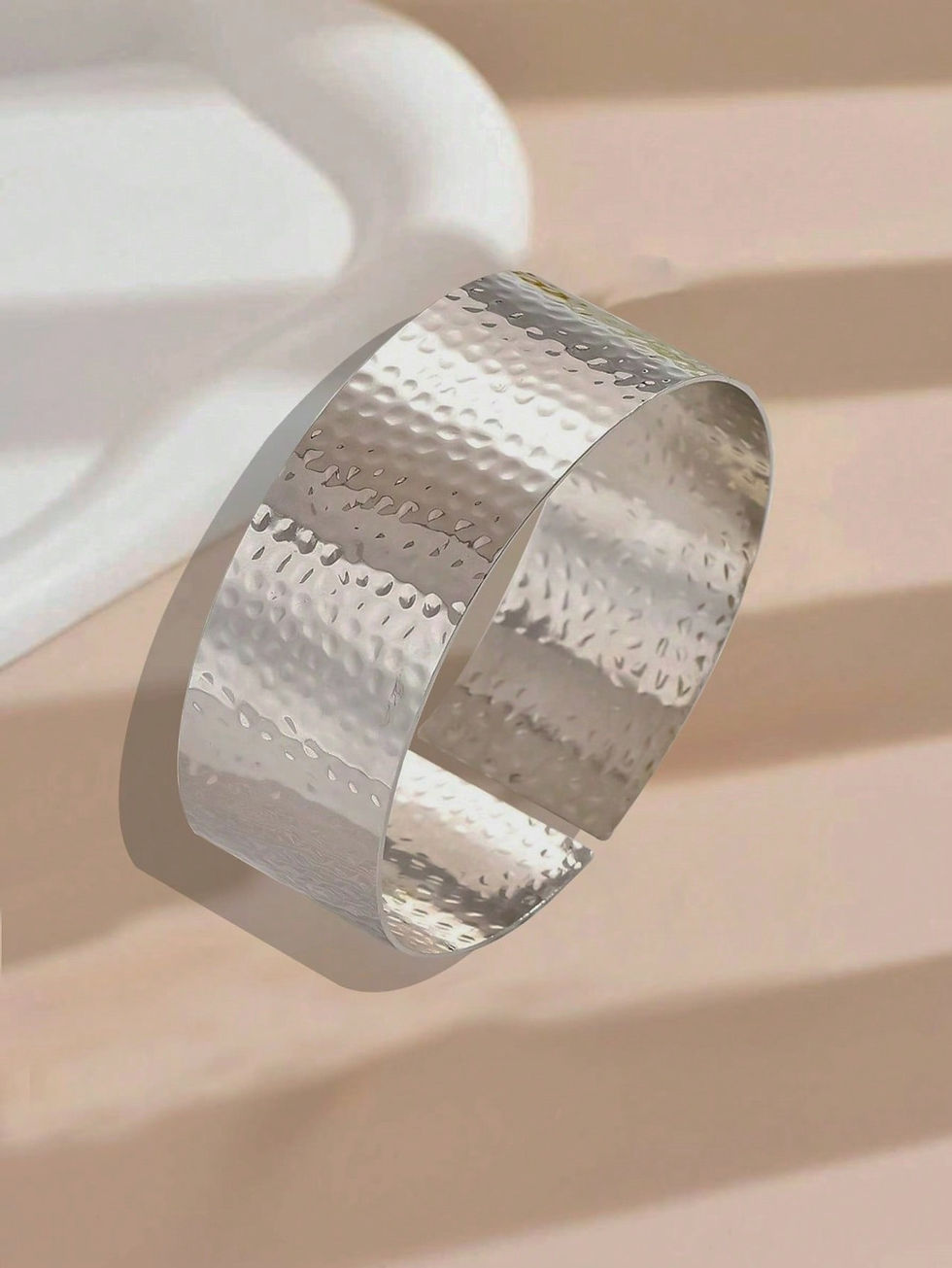 brede bovenarmband zilver in breedte verstelbaar bovenaanzicht world's finest