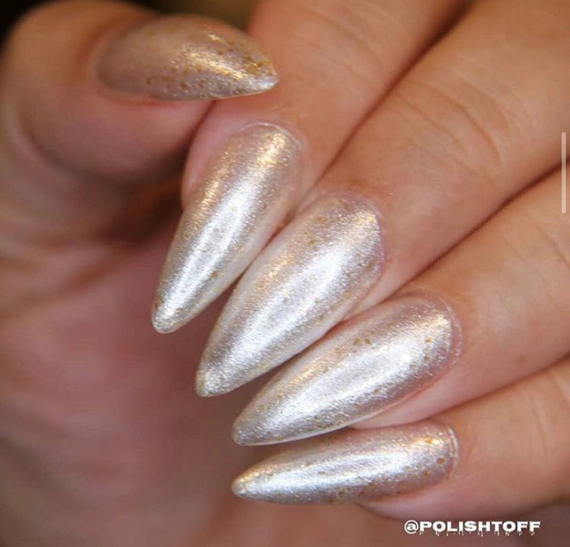 Paper, Snow,a Ghost!