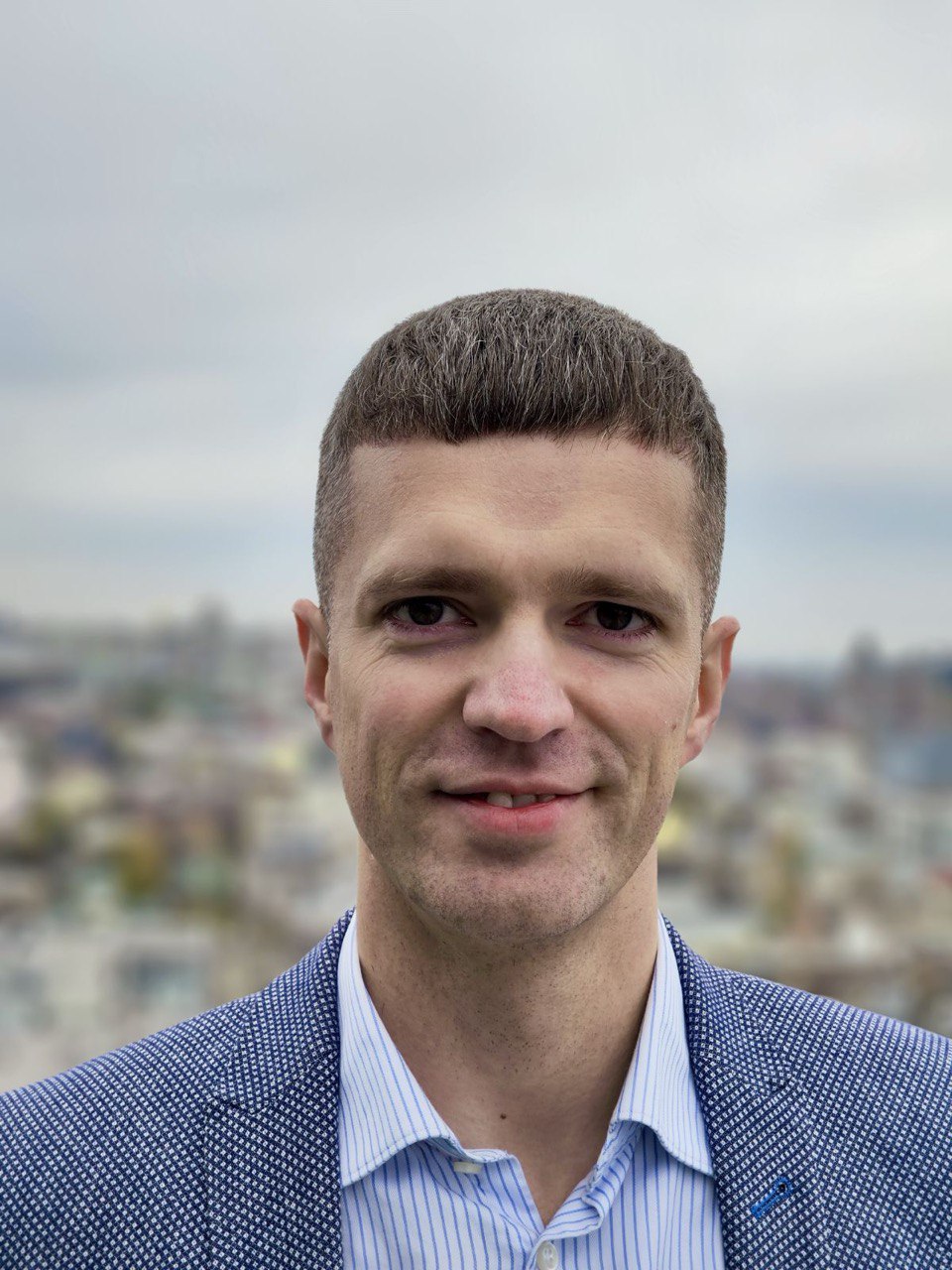 Writer: Anatoliy Medvedchuk