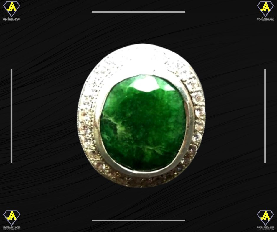 a61 Anillo de plata calidad 920 , esmeralda de buena calidad y circones