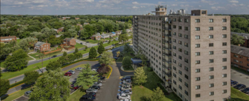 Junkman Removal & Disposal Services truck providing junk removal in Largo, Maryland – residential, commercial, estate, and construction cleanouts.